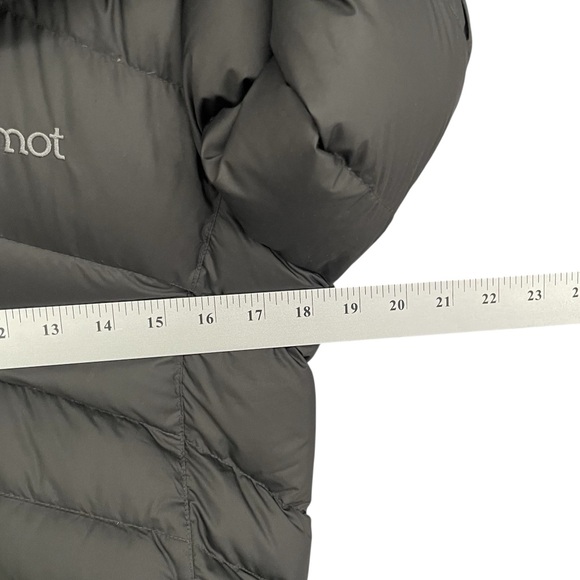 Marmot 700 Fill Down Puffer Jacket – Women’s Medium - Picture 10 of 11